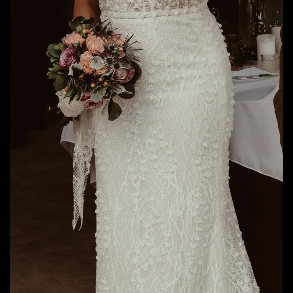 Made With Love "Harlow" Wedding Dress - Typical Dress Size 6-8 - Picture 6 of 7